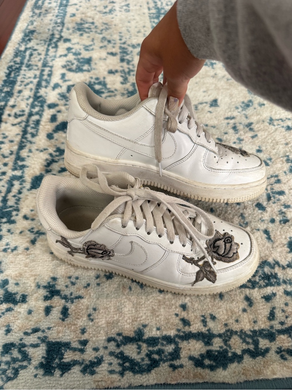 White Nike Air Force 1 Sneakers with Silver Rose Embroidery